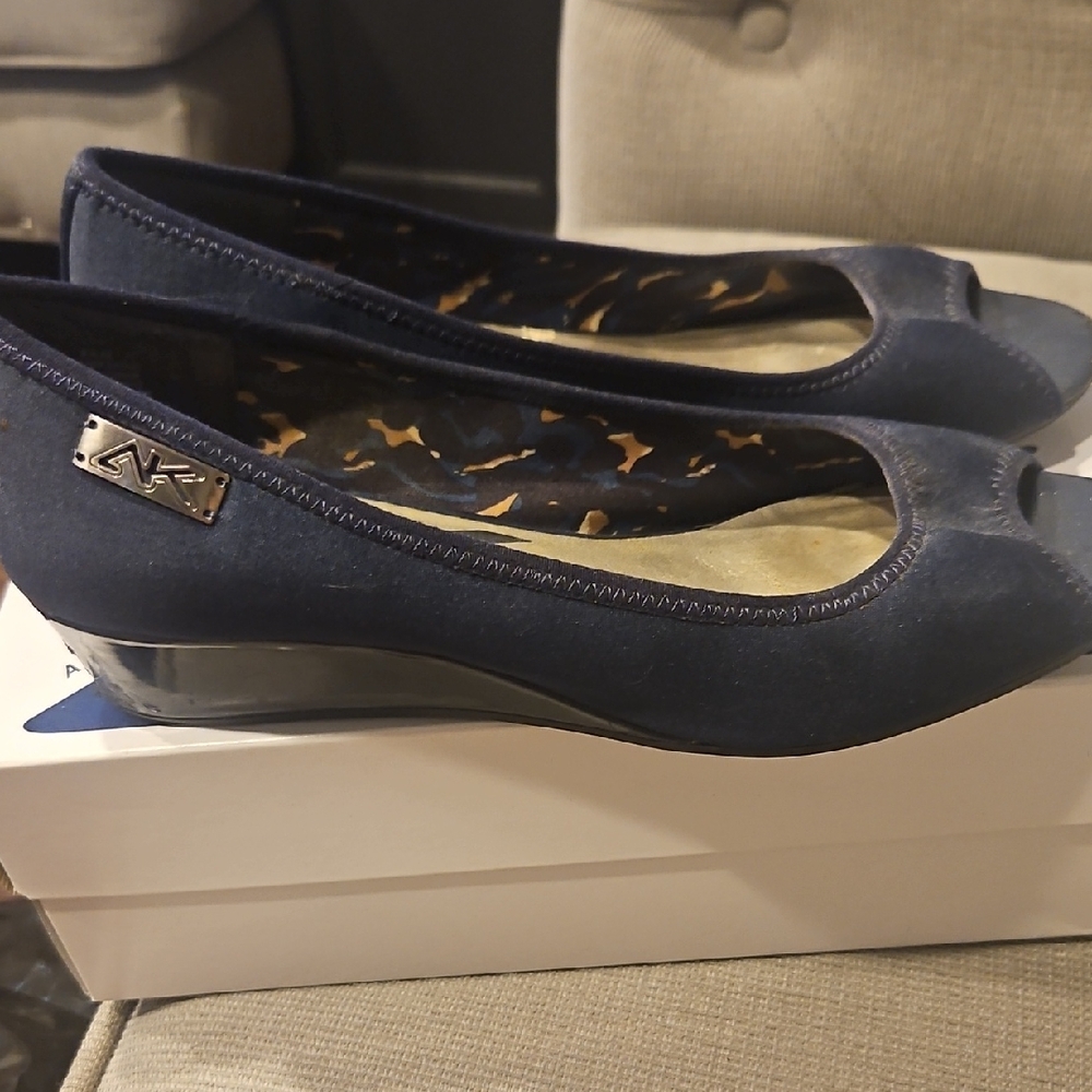 Anne Klein Blue Wedge Shoes with Moccasin Toe